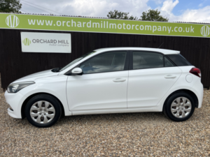 2016 Hyundai I20 1.2 I20 S 1.2 75p Bd in White — image 3