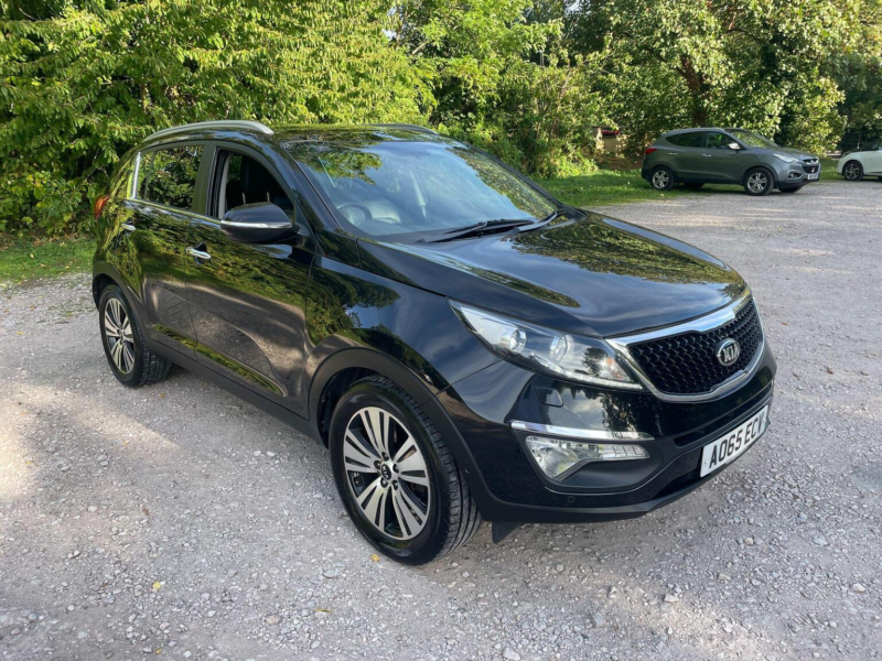2015 Kia Sportage 1.7 Crdi Ecodynamics 4 2WD Euro 6 (s/s) 5dr in Black — image 1
