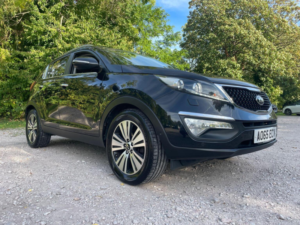 2015 Kia Sportage 1.7 Crdi Ecodynamics 4 2WD Euro 6 (s/s) 5dr in Black — image 2