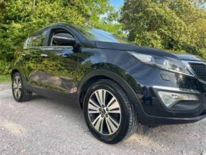 2015 Kia Sportage 1.7 Crdi Ecodynamics 4 2WD Euro 6 (s/s) 5dr in Black — image 4