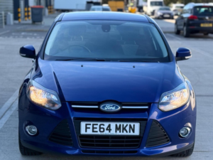 2014 Ford Focus 1.0t Ecoboost Zetec Navigator Euro 5 (s/s) 5dr in Blue — image 2