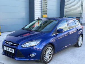 2014 Ford Focus 1.0t Ecoboost Zetec Navigator Euro 5 (s/s) 5dr in Blue — image 3