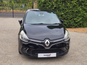 2016 Renault Clio 0.9 Tce Dynamique S Nav Euro 6 (s/s) 5dr in Black — image 3