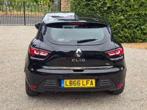 2016 Renault Clio 0.9 Tce Dynamique S Nav Euro 6 (s/s) 5dr in Black — image 5