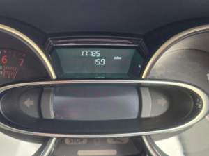 2016 Renault Clio 0.9 Tce Dynamique S Nav Euro 6 (s/s) 5dr in Black — image 6
