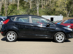 2016 Ford Fiesta 1.0 T Ecoboost Zetec in Black — image 5