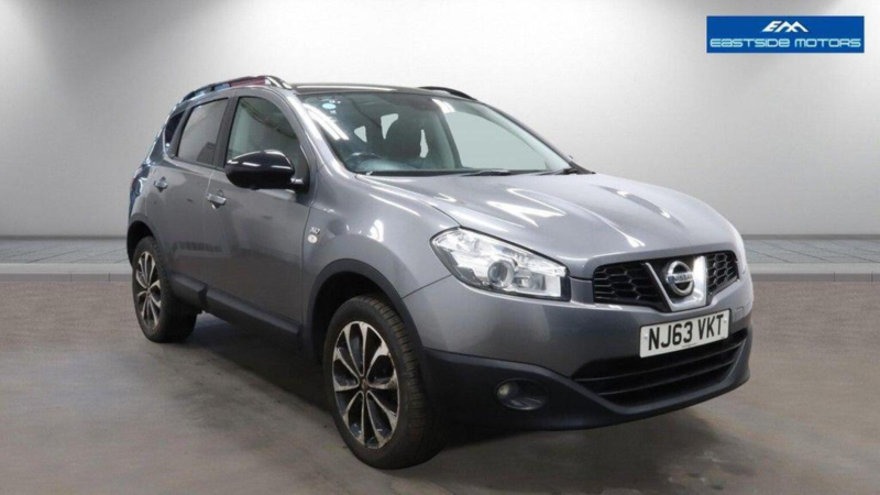 2013 Nissan Qashqai 1.6 360 2WD Euro 5 5dr in Grey — image 1