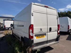 2016 Peugeot Boxer 2.2 Hdi 335 Professional Panel Van 4dr Diesel Manual L3 H2 130 Bhp in White — image 3