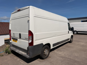 2016 Peugeot Boxer 2.2 Hdi 335 Professional Panel Van 4dr Diesel Manual L3 H2 130 Bhp in White — image 4