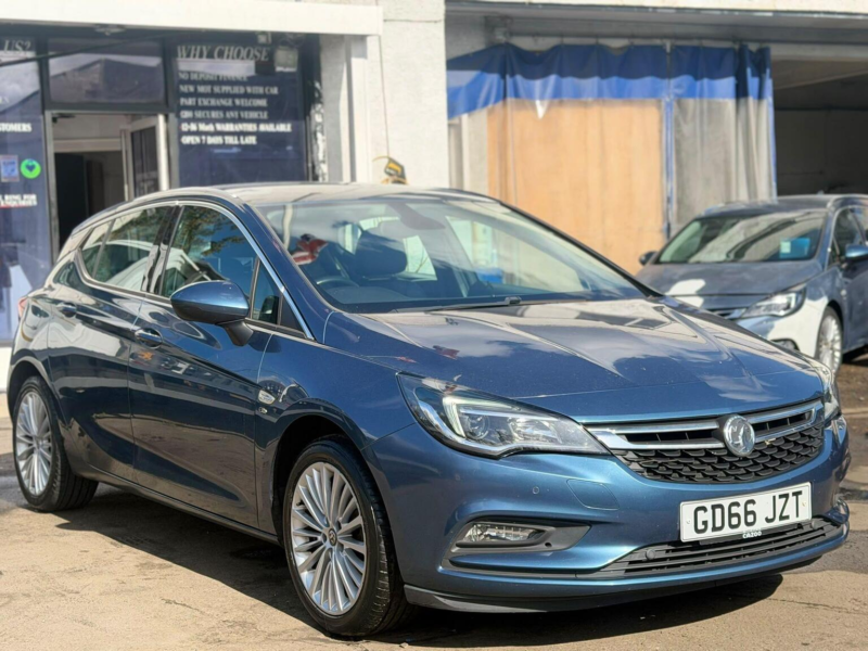 2017 Vauxhall Astra 1.4i Turbo Elite Nav Auto Euro 6 (s/s) 5dr in Blue — image 1