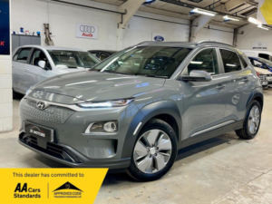 2020 Hyundai Kona 64kwh Premium Se Auto 5dr (7kw Charger) in Grey — image 2