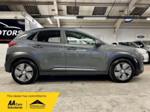 2020 Hyundai Kona 64kwh Premium Se Auto 5dr (7kw Charger) in Grey — image 6