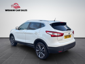 2017 Nissan Qashqai 1.6 Dci Tekna in White — image 5
