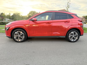 2021 Hyundai Kona 64kwh Premium Auto 5dr (10.5kw Charger) in Red — image 4
