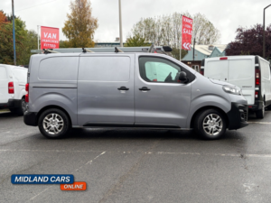 2022 Vauxhall Vivaro 1.5 Turbo D 2700 Dynamic in Grey — image 2