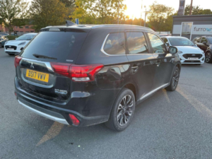 2017 Mitsubishi Outlander 2.0h 12kwh 4h CVT 4WD Euro 6 (s/s) 5dr in Black — image 6