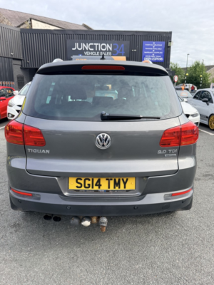 2014 Volkswagen Tiguan 2.0 Tdi Bluemotion Tech Match in Grey — image 6