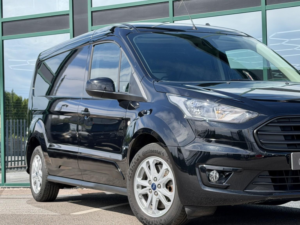 2022 Ford Transit Connect 1.5 Transit Connect Limited Van Lwb 250 L2 1.5l Ecoblue 120ps Fwd 6-Speed Manual in Black — image 3