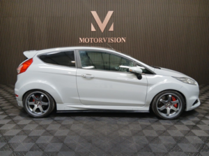 2016 Ford Fiesta 1.6 T Ecoboost St-200 in Grey — image 5