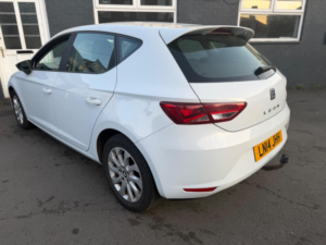 2014 SEAT Leon 1.4 Tsi Se Euro 5 (s/s) 5dr in White — image 3