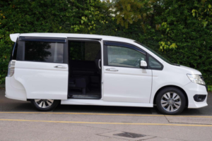 2014 Honda Stepwagon 2.0 Spada Z 5dr 8 Seats in White — image 3