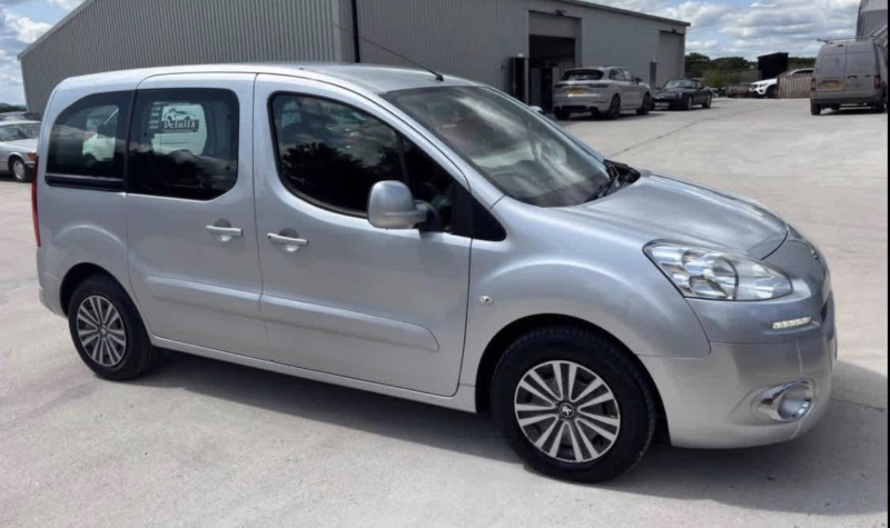 2013 Peugeot Partner Tepee 1.6 Hdi Tepee S Auto MPV in Silver — image 1
