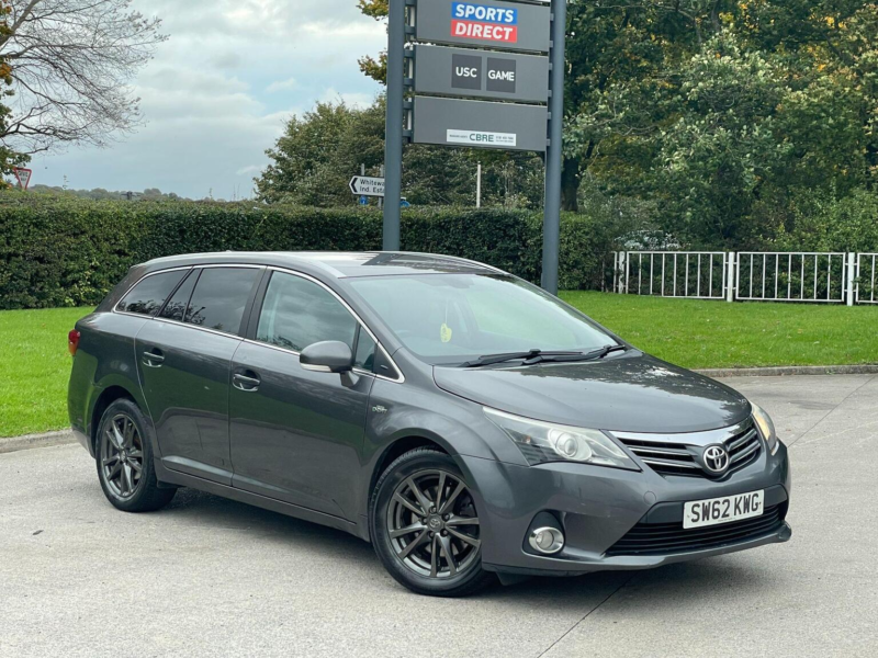 2012 Toyota Avensis 2.2 D-Cat Tr Tourer Auto Euro 5 5dr in Grey — image 1