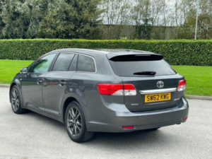 2012 Toyota Avensis 2.2 D-Cat Tr Tourer Auto Euro 5 5dr in Grey — image 4