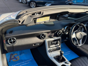2012 Mercedes-Benz Slk 1.8 Slk200 Blueefficiency Amg Sport Euro 5 (s/s) 2dr in White — image 2