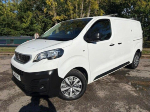 2021 Peugeot Expert 2.0 Bluehdi 1400 Professional Standard Panel Van Mwb Euro 6 (s/s) 6dr in White — image 3