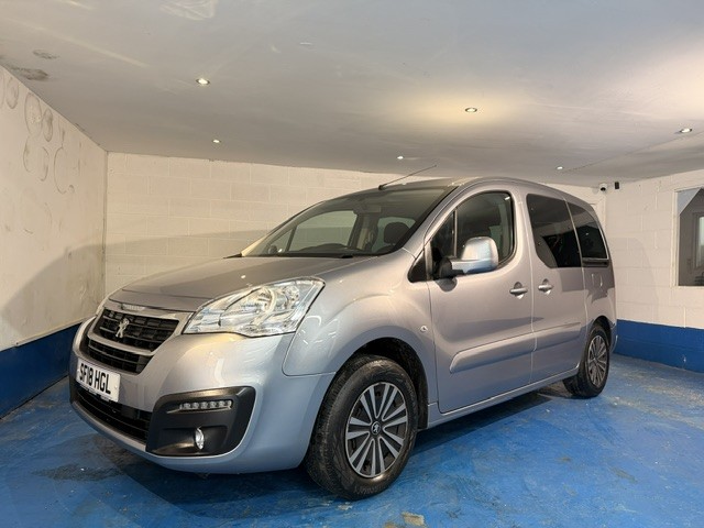 2018 Peugeot Partner 1.6 in Grey — image 1