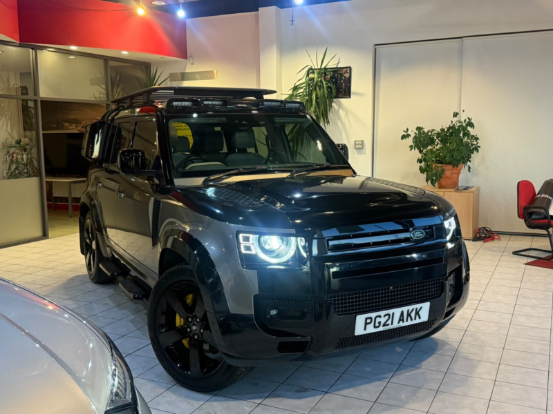 2021 Land Rover Defender 110 3.0 D300 Mhev Se(cat-N). in Beige — image 1
