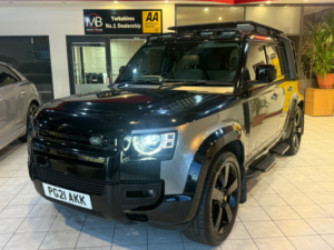 2021 Land Rover Defender 110 3.0 D300 Mhev Se(cat-N). in Beige — image 5