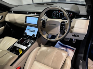 2019 Land Rover Range Rover Velar 2.0 D240 R-Dynamic Hse Auto 4WD Euro 6 (s/s) 5dr in Blue — image 2