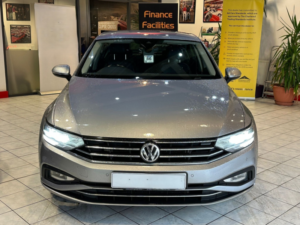 2019 Volkswagen Passat 2.0 Tdi Evo Sel in Silver — image 2