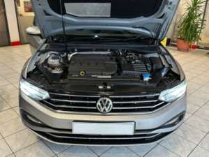 2019 Volkswagen Passat 2.0 Tdi Evo Sel in Silver — image 6