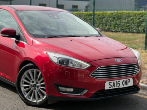 2015 Ford Focus 1.5 Tdci Titanium X Euro 6 (s/s) 5dr in Red — image 4