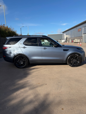 2019 Land Rover Discovery 2.0 Sd4 Hse SUV 5dr Diesel Auto 4WD Euro 6 (s/s) (240 Ps) in Blue — image 6