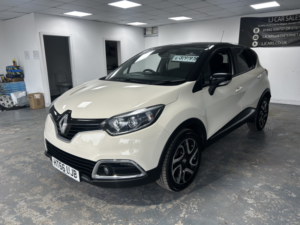2017 Renault Captur 1.5 Dynamique S Nav Dci 90 in White — image 2