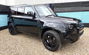 2022 Land Rover Defender 110 3.0 D300 Mhev X-Dynamic Se SUV 5dr Diesel Auto 4WD Euro 6 (s/s) (300 Ps) in Black — image 2