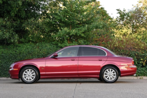 2003 Jaguar S-Type 2.5 V6 4dr in Red — image 6