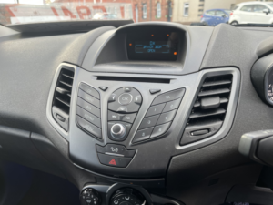 2014 Ford Fiesta 1.3 Style in White — image 6