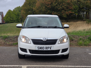 2010 Skoda Fabia 1.6 Tdi Se Hatchback 5dr Diesel Manual Euro 5 (75 Ps) in White — image 2