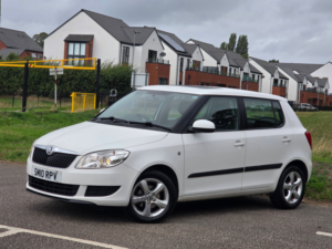 2010 Skoda Fabia 1.6 Tdi Se Hatchback 5dr Diesel Manual Euro 5 (75 Ps) in White — image 3