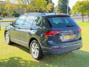 2022 Volkswagen Tiguan 2.0 Tdi Life SUV 5dr Diesel Manual Euro 6 (s/s) (150 Ps) in Grey — image 5