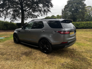 2019 Land Rover Discovery 3.0 Sd V6 Hse Luxuryrear Dvd,digital Tv,pan Roof,lr Service History in Grey — image 3