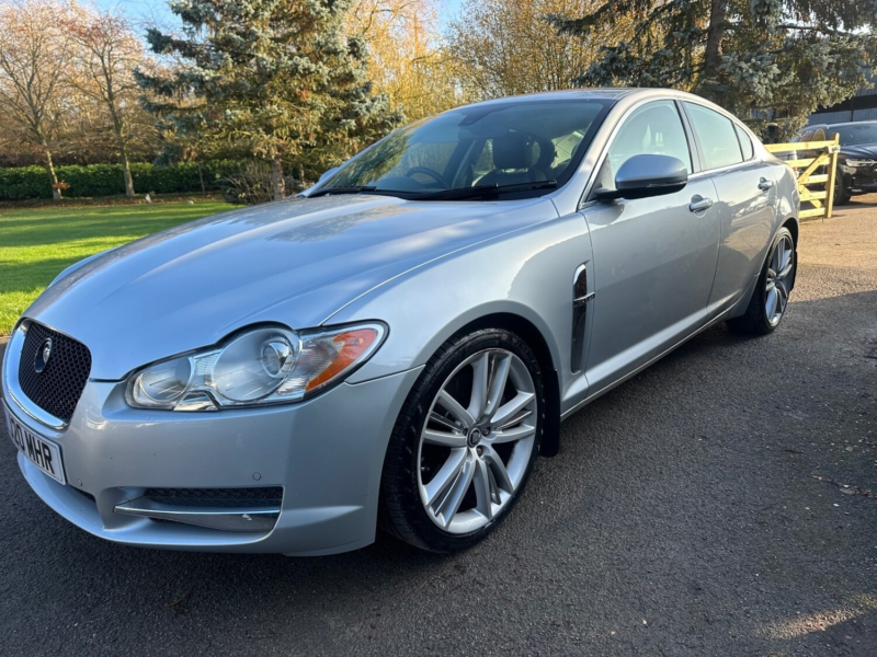 2011 Jaguar Xf 5.0 V8 Premium Luxury in Silver — image 1