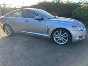 2011 Jaguar Xf 5.0 V8 Premium Luxury in Silver — image 5