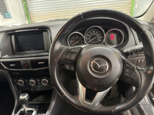 2014 Mazda Mazda6 2.2 Skyactiv-D Se-L Nav in Black — image 2