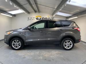 2017 Ford Kuga 1.5 Tdci Titanium SUV 5dr Diesel Manual Euro 6 (s/s) (120 Ps) in Grey — image 2
